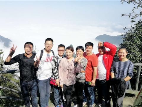 凯时尊龙人生就是博首页集团2016年度先进员工张家界之旅