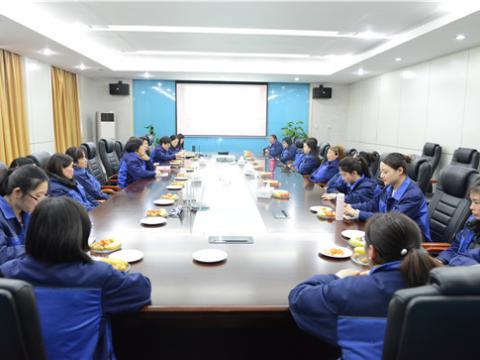 女中丈夫会  立功新时代——凯时尊龙人生就是博首页集团召开庆祝“三八”国际劳动妇女节座谈会